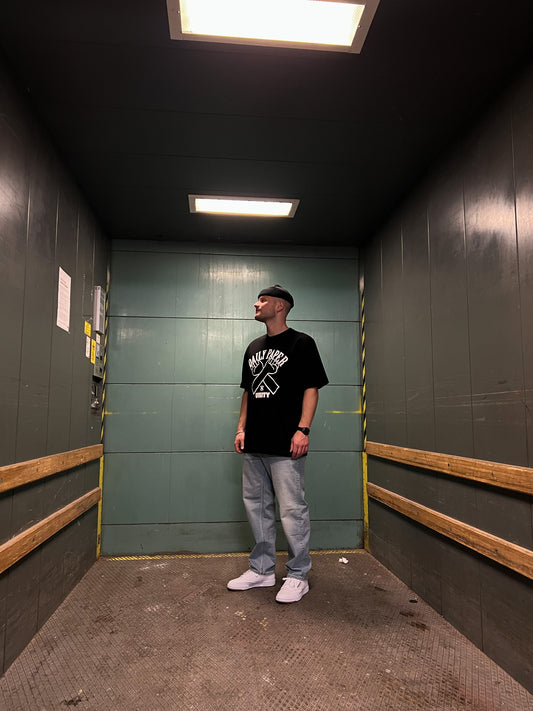 Sir W in the catacombs