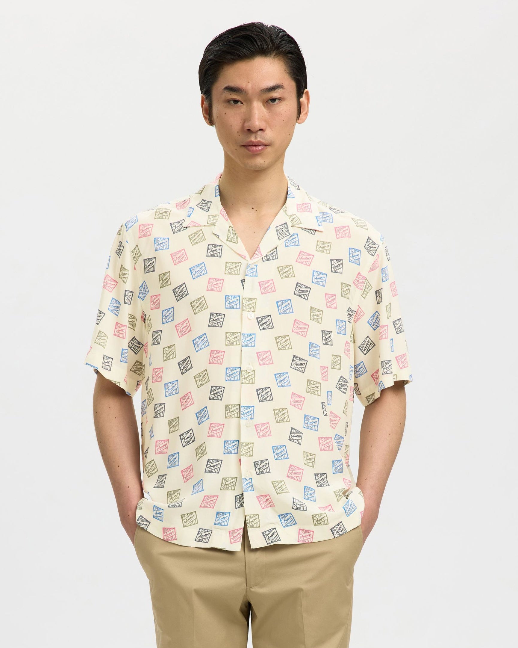 Relax Hotel Amour Stamps Aop Short-sleeve Shirt - Egret Stamps