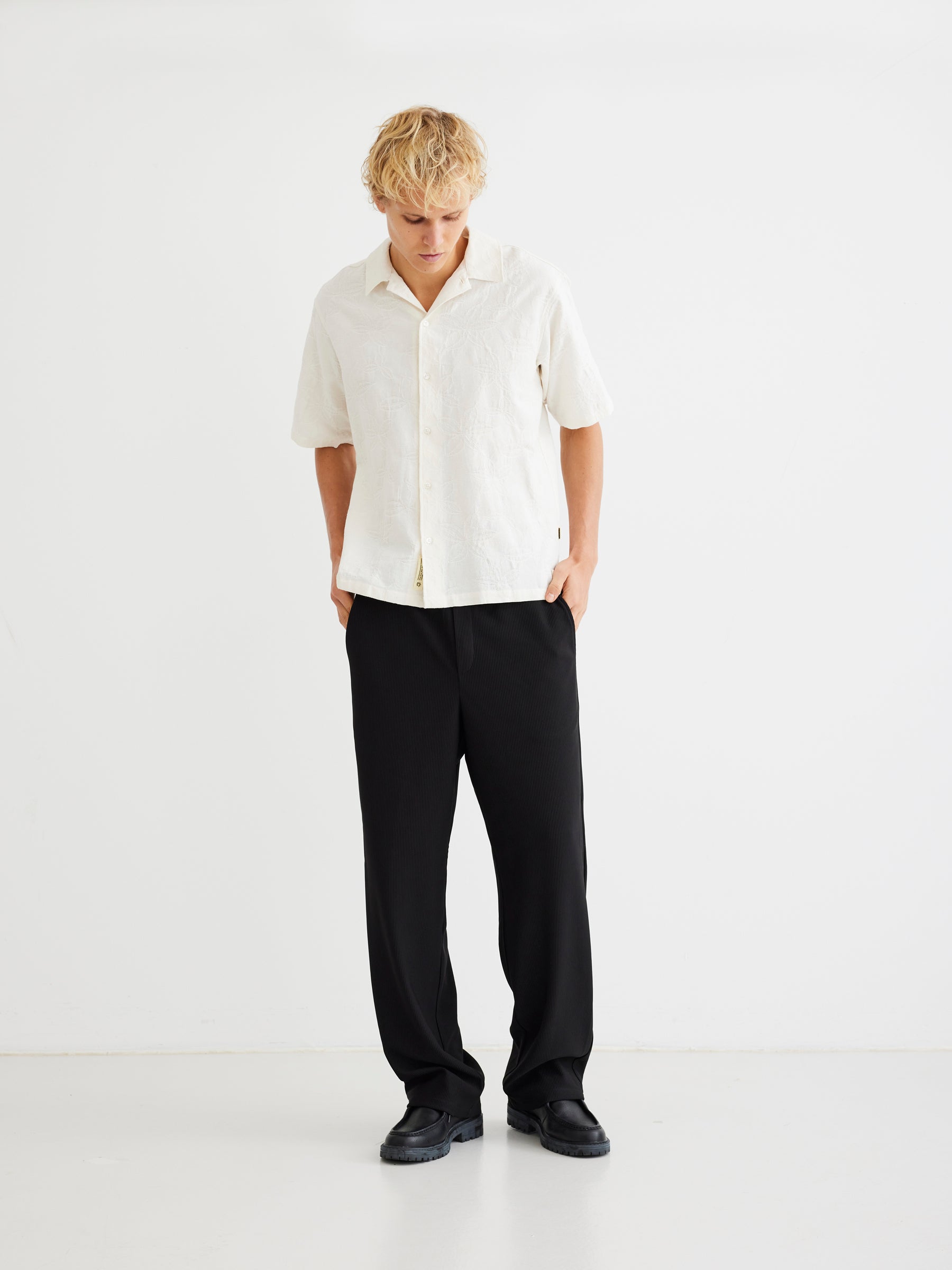 Ivo Plisse Pant - Black