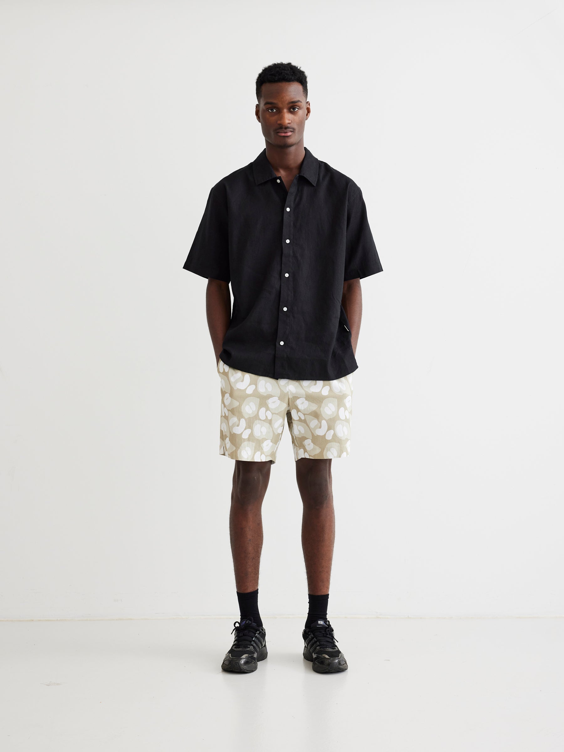 Banks Linen Shirt - Black