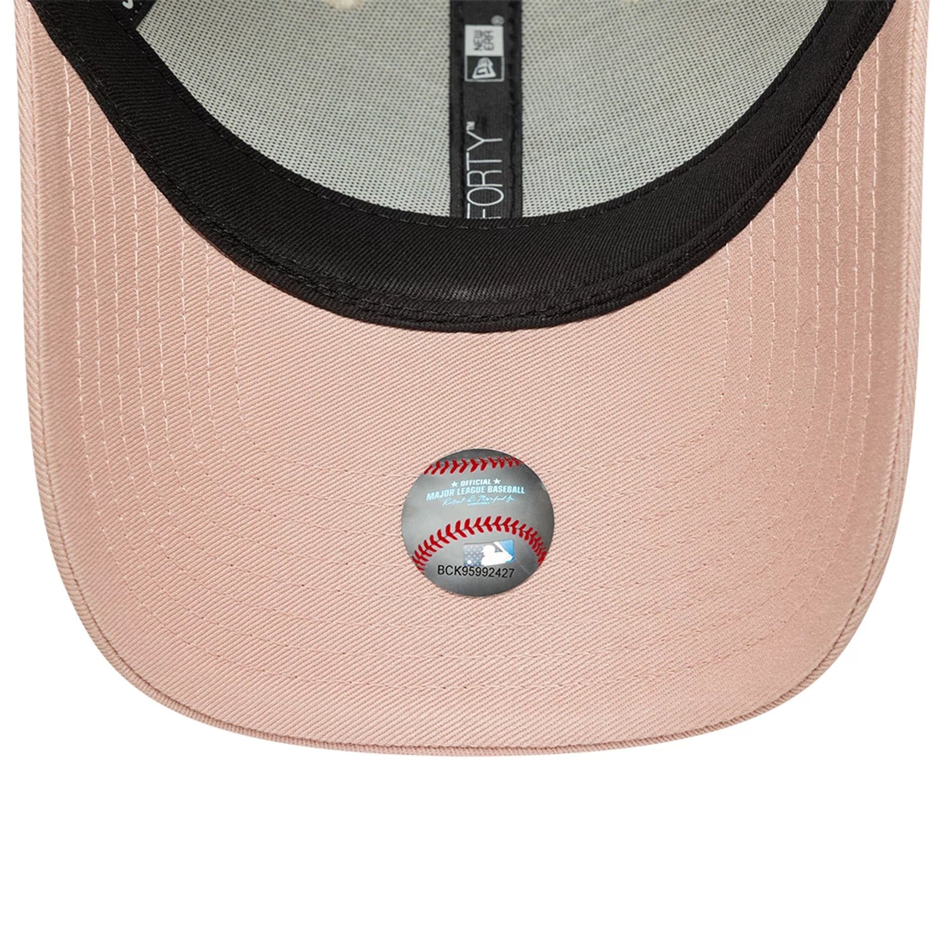 9Forty Ws Patch - Light cream/Pink