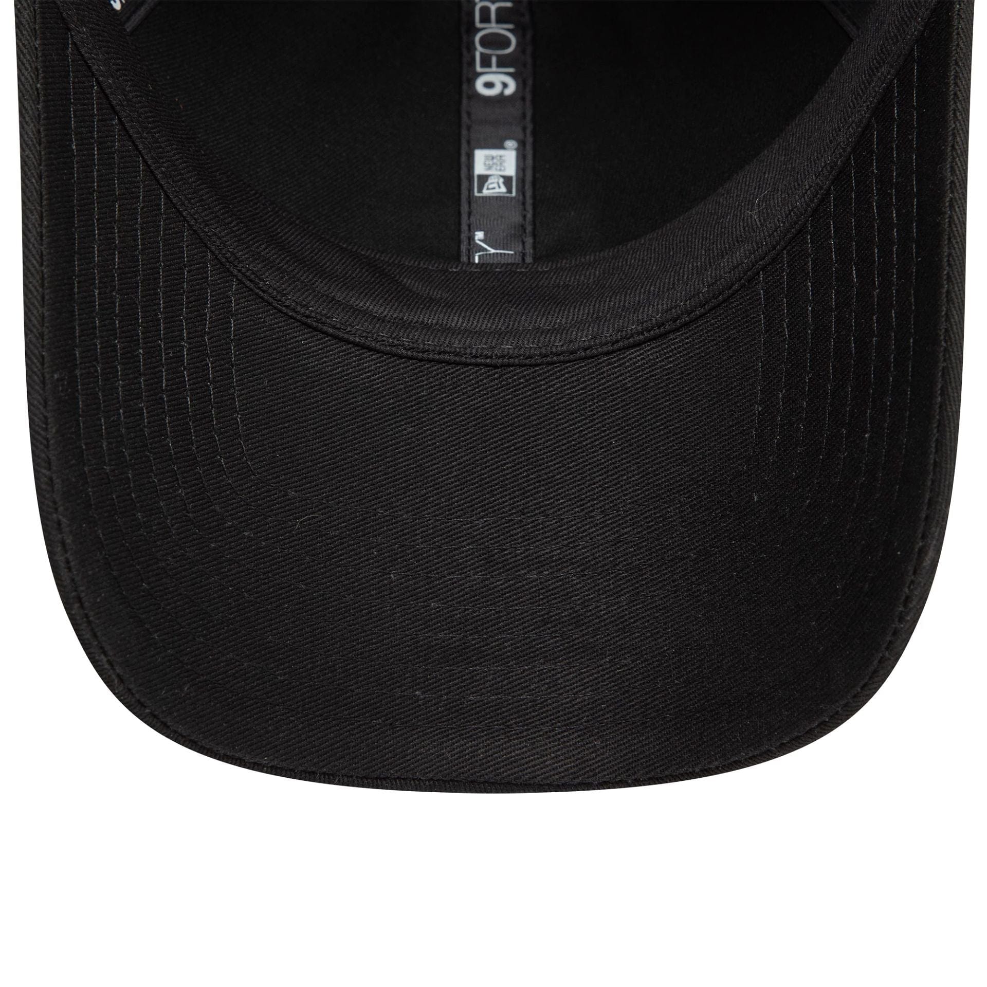 9Forty Newera Badge - Black