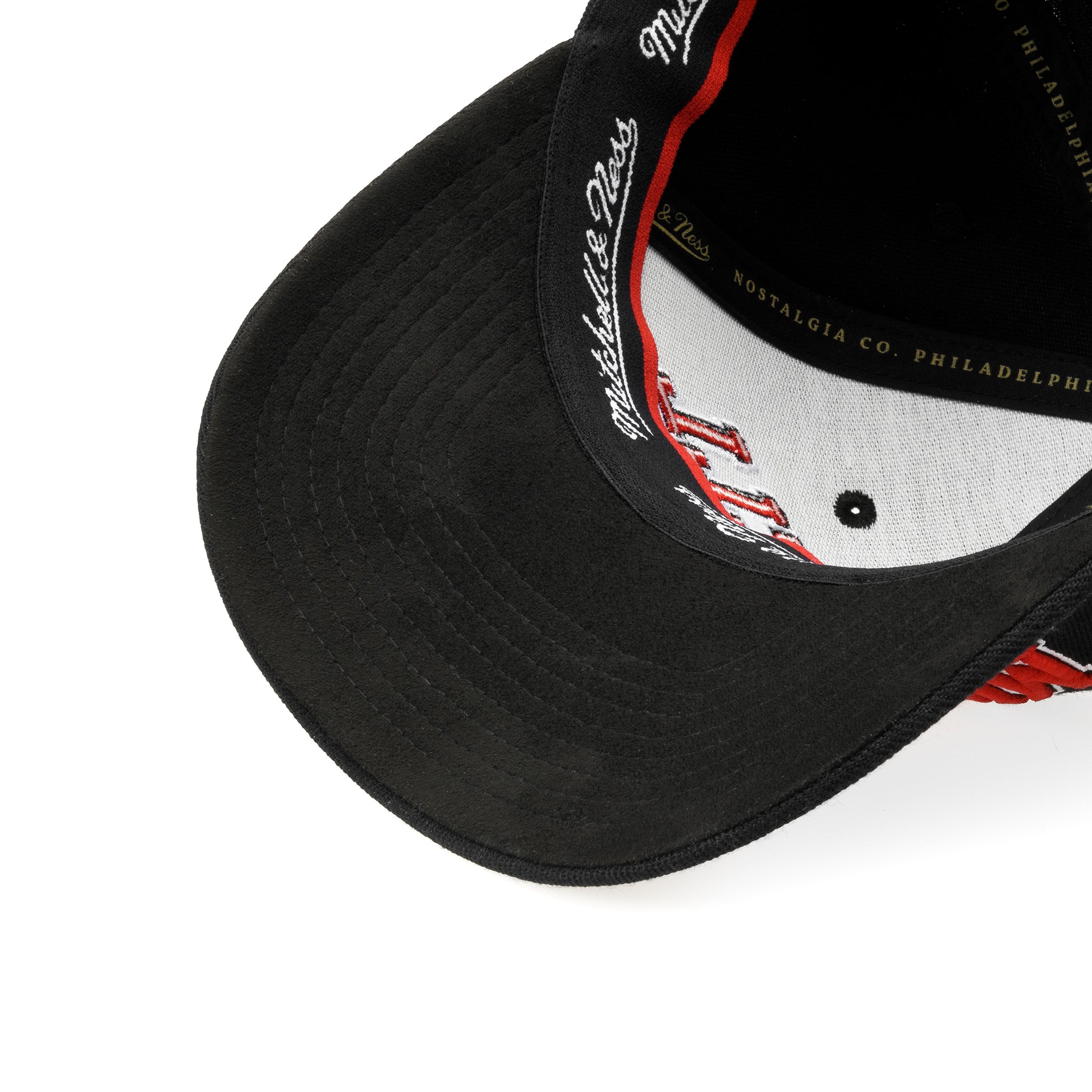 M&N Arch Classic Red - Own Brand Black/Red