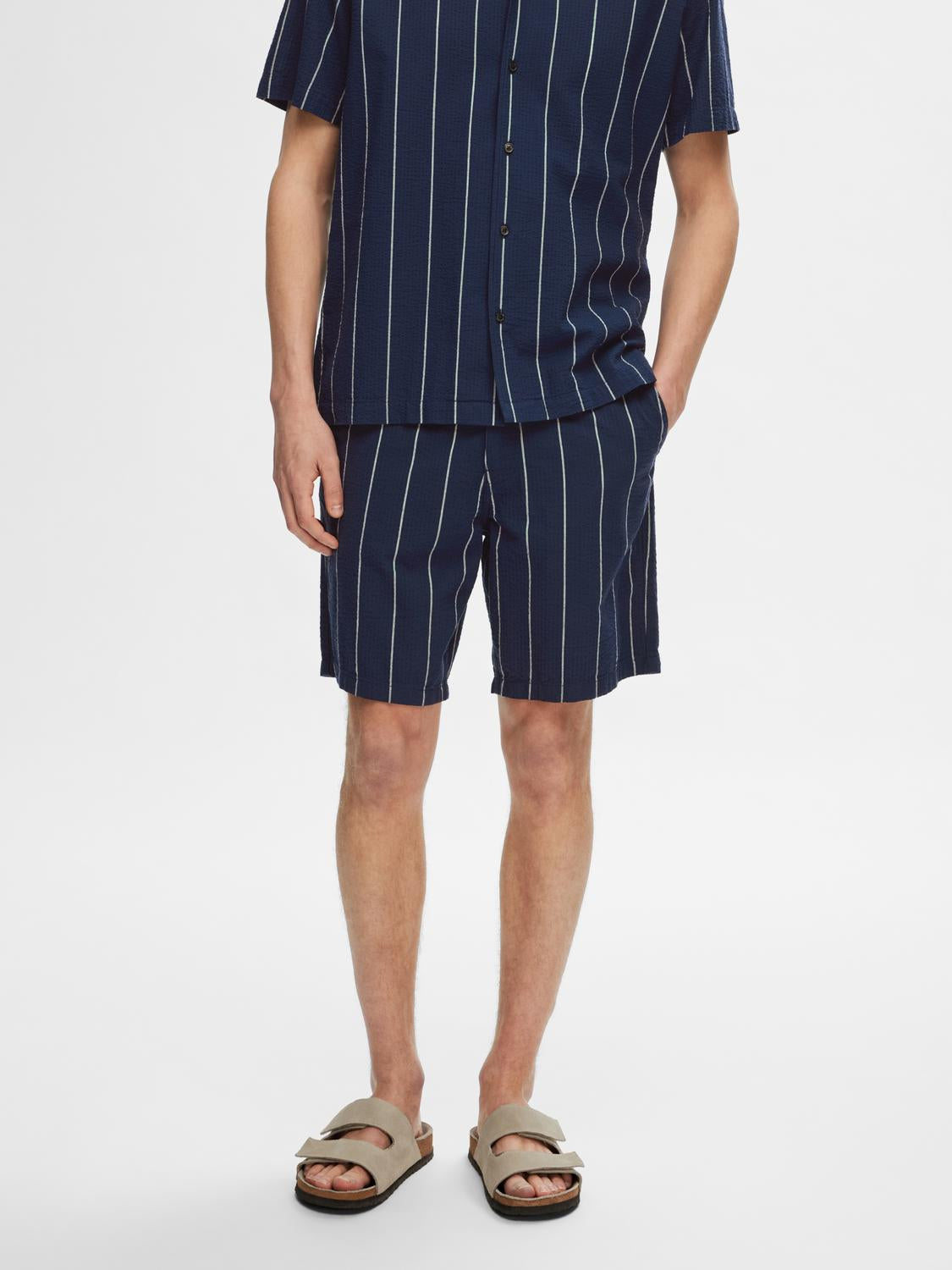 Regular West Shorts Camp - Sky Captain/Bright White Seersucker