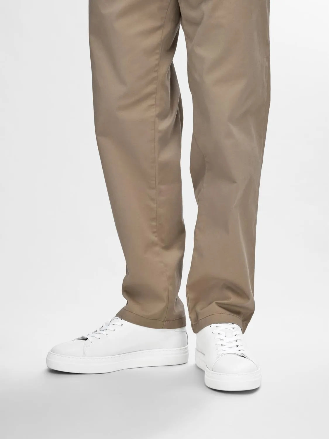 David Chunky Leather Sneaker - White/White sole
