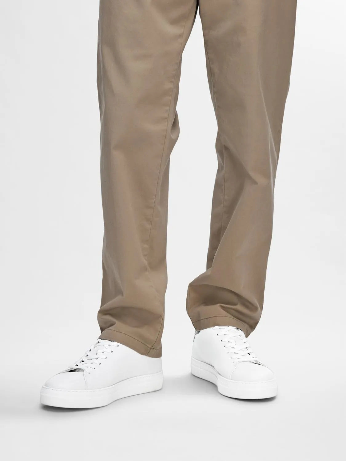 David Chunky Leather Sneaker - White/White sole